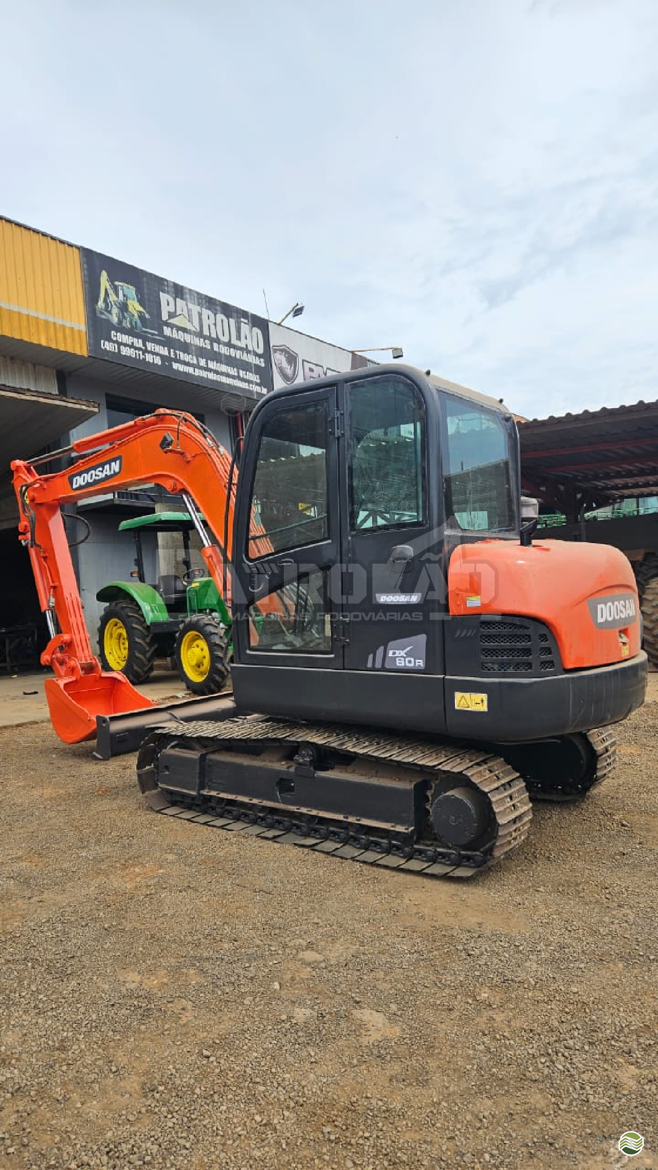 MINI ESCAVADEIRA DOOSAN DX30 Patrolão Máquinas MARAVILHA SANTA CATARINA SC